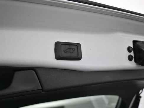 Used 2025 Toyota RAV4 XLE w/ Convenience Package FWD image 42