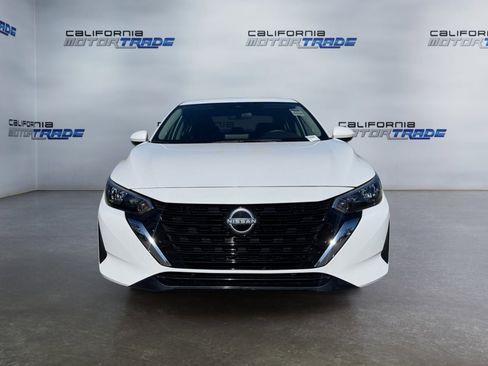 Used 2024 Nissan Sentra SV image 2