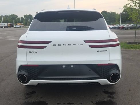 Used 2022 Genesis GV70 3.5T Sport w/ Sport Prestige Package AWD/4WD image 9