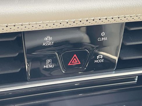New 2026 Volkswagen Atlas SE FWD image 27