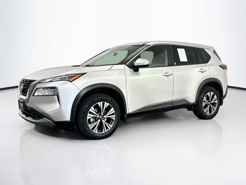 Used 2023 Nissan Rogue SV AWD/4WD image 3