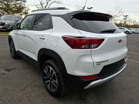 Used 2024 Chevrolet TrailBlazer LT w/ Driver Confidence Package image 4