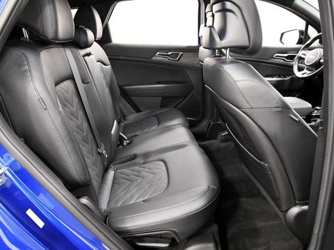 Certified 2025 Kia Sportage X-Pro AWD/4WD image 18