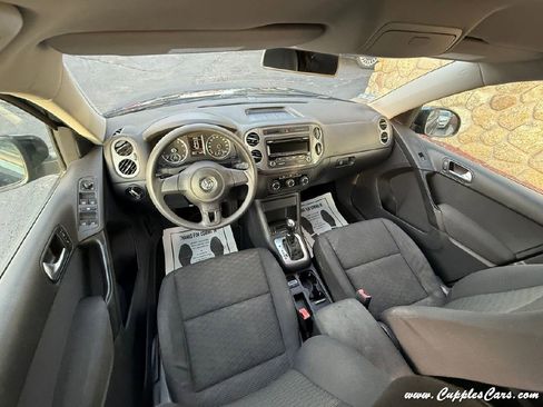 Used 2012 Volkswagen Tiguan S image 22