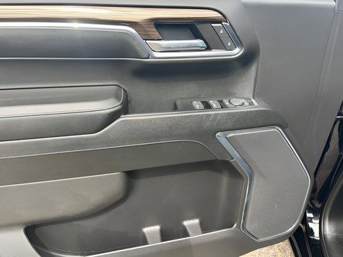 Used 2024 Chevrolet Silverado 1500 LT RWD image 12