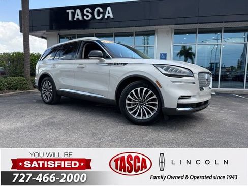 Certified 2023 Lincoln Aviator Reserve AWD/4WD image 1