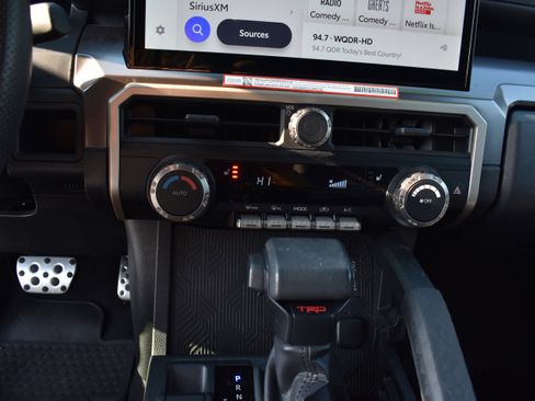 Used 2024 Toyota Tacoma 4x4 Double Cab image 22