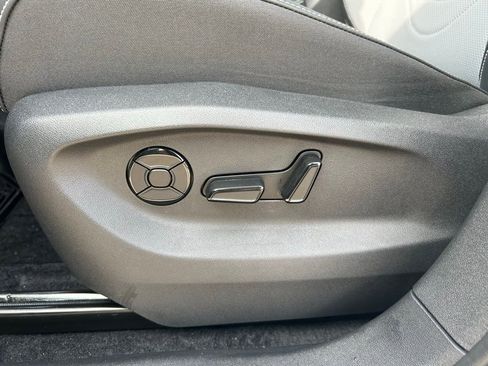 New 2026 Volkswagen Tiguan SE AWD/4WD image 54