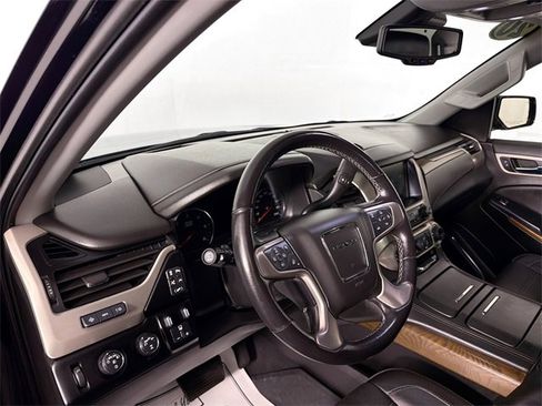 Used 2020 GMC Yukon XL Denali image 9