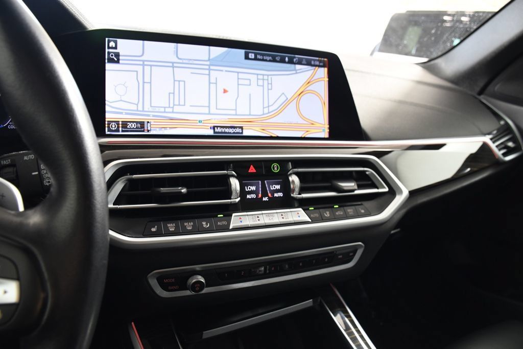 Used 2023 BMW X5 xDrive40i AWD/4WD image 32