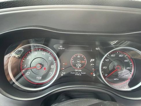 Used 2023 Dodge Charger SXT RWD image 10