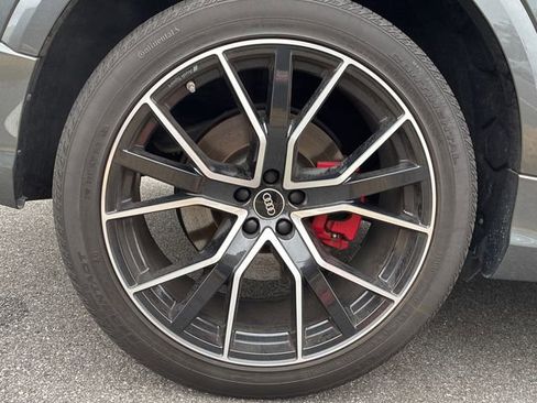 Used 2022 Audi Q8 Prestige image 21