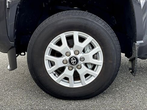 Certified 2024 Toyota Tacoma SR5 image 7