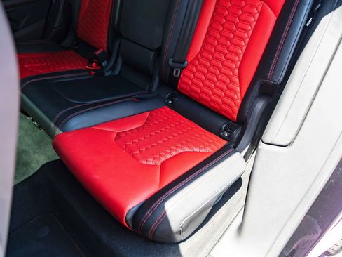 Used 2020 Lamborghini Urus image 38