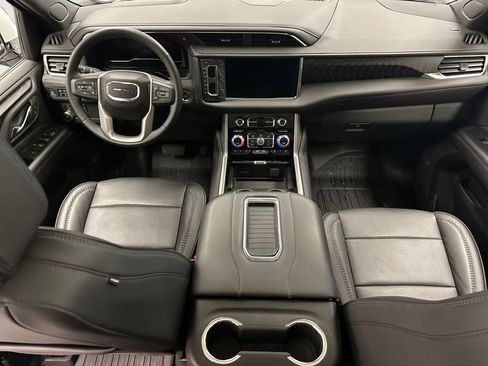 Used 2023 GMC Yukon Denali AWD/4WD image 10