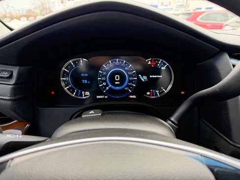 Used 2018 Cadillac Escalade Premium Luxury image 10