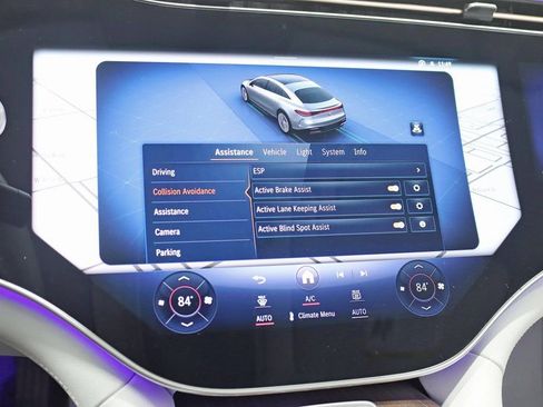 Used 2022 Mercedes-Benz EQS 580 580 image 19