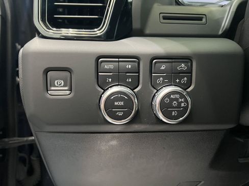Used 2024 GMC Sierra 2500 AT4 w/ Max Trailering Package AWD/4WD image 38