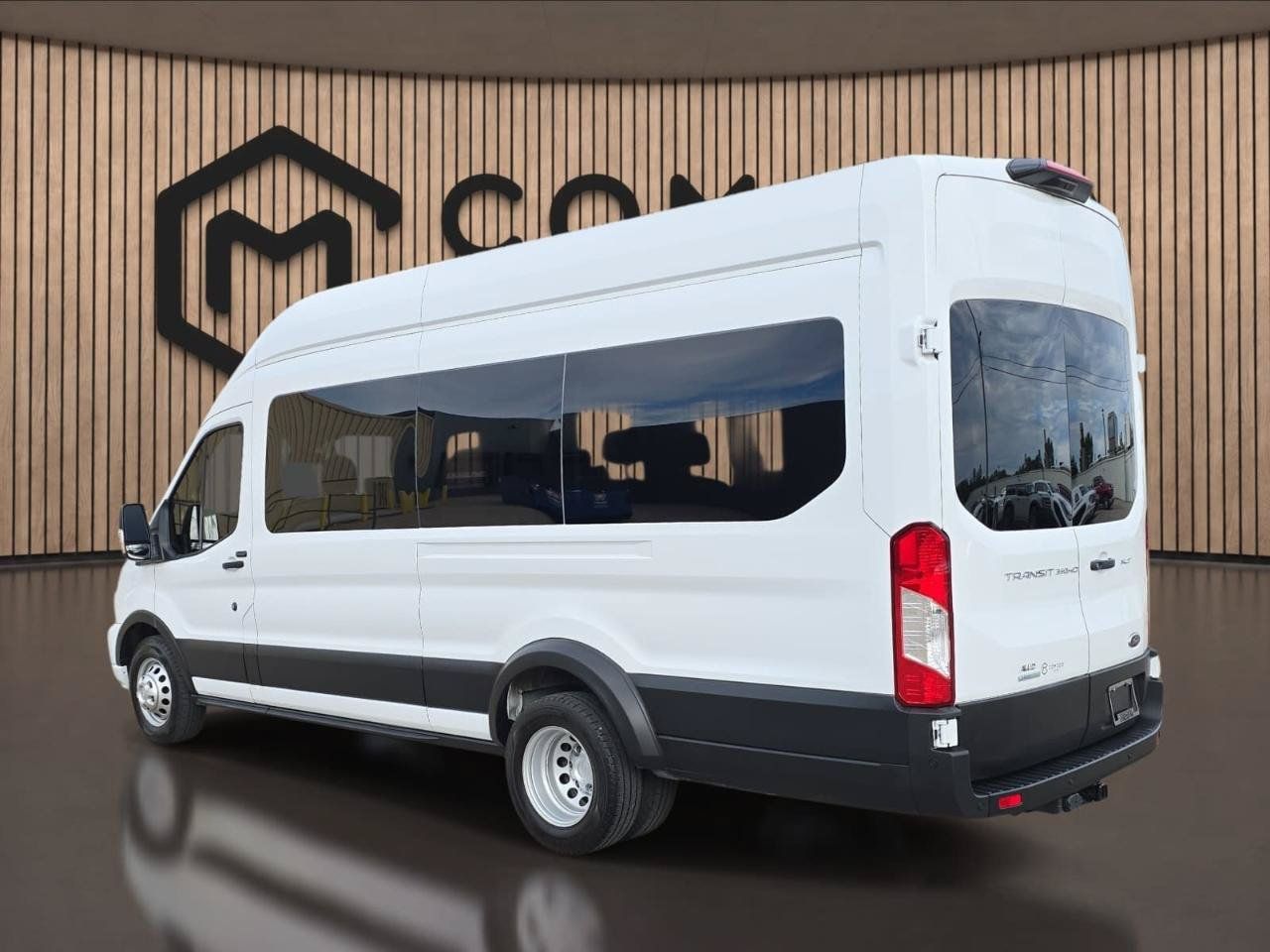 Used 2023 Ford Transit 350 XLT AWD/4WD image 5
