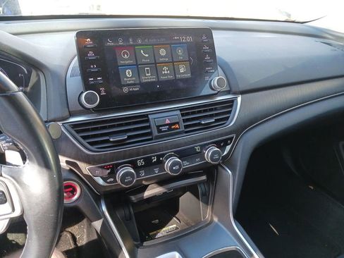 Used 2022 Honda Accord Touring image 4