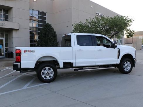 New 2026 Ford F250 XLT w/ XLT Premium Package AWD/4WD image 7