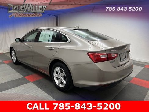 Used 2023 Chevrolet Malibu LT image 4