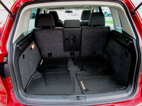 Used 2012 Volkswagen Tiguan SEL image 23