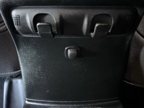 Used 2017 Jeep Wrangler Unlimited Sport w/ Connectivity Group image 18