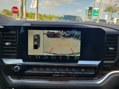 Used 2022 GMC Sierra 1500 Elevation w/ Elevation Premium Package image 27