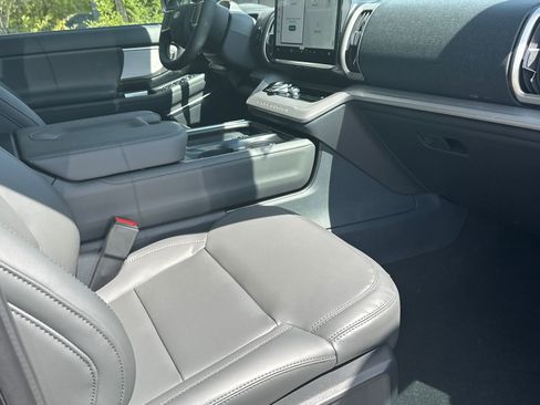 New 2026 Ford Expedition Active RWD image 31