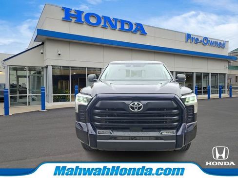Used 2023 Toyota Tundra SR5 w/ SR5 Convenience Package RWD image 2