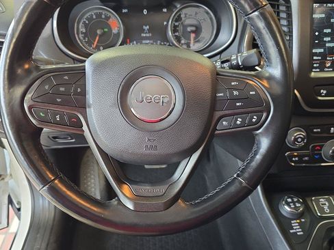 Used 2021 Jeep Cherokee Trailhawk w/ Sun, Sound & Nav Group AWD/4WD image 27
