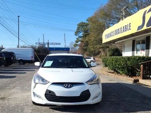 Used 2014 Hyundai Veloster RE:FLEX Edition image 2