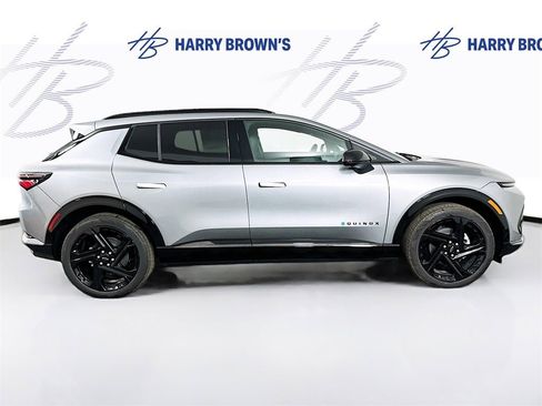 New 2025 Chevrolet Equinox EV RS image 33