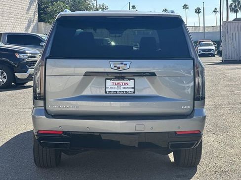 Used 2025 Cadillac Escalade Sport image 5