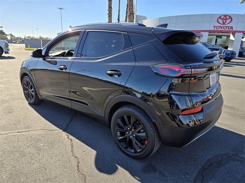 Used 2023 Chevrolet Bolt EUV LT w/ Convenience Package image 6