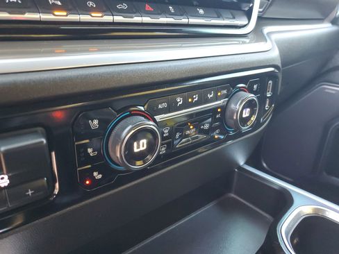 Used 2022 Chevrolet Silverado 1500 High Country w/ High Country Premium Package image 77