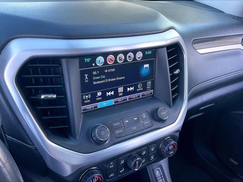 Used 2018 GMC Acadia SLT image 23