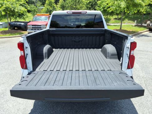 Certified 2022 Chevrolet Silverado 1500 RST AWD/4WD image 15