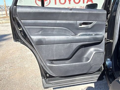 Used 2024 Toyota Grand Highlander XLE image 13