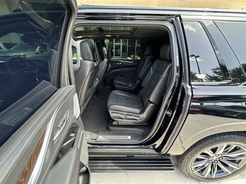 Certified 2022 Cadillac Escalade ESV Sport Platinum RWD image 31