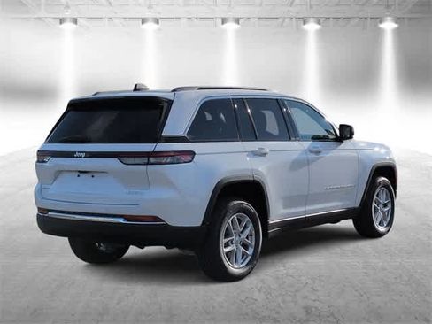 New 2025 Jeep Grand Cherokee Laredo X image 8