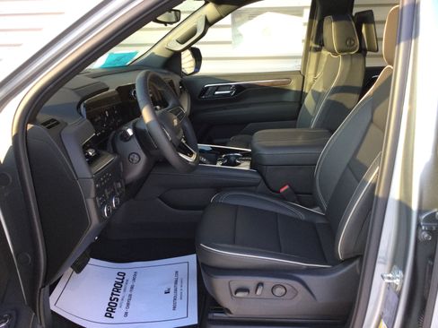 New 2026 Chevrolet Suburban Premier image 10