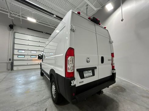 New 2025 RAM ProMaster 2500 w/ Convenience Group image 8