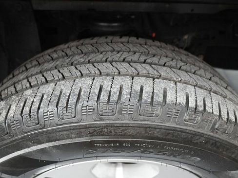 Used 2022 RAM 1500 Laramie AWD/4WD image 9