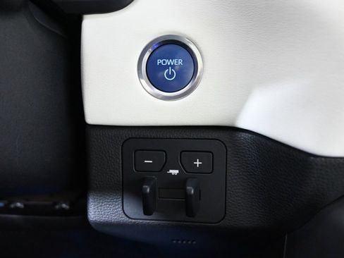 Used 2023 Toyota Tundra Capstone image 33