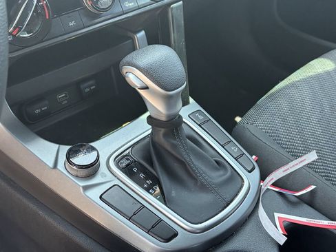 Certified 2024 Kia Seltos LX AWD/4WD image 11