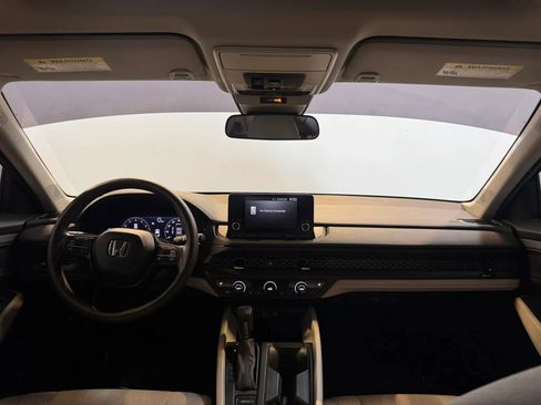 Used 2025 Honda Accord SE image 11