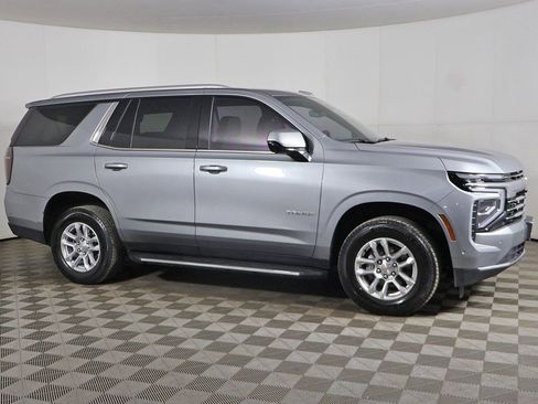 Used 2025 Chevrolet Tahoe LT AWD/4WD image 16