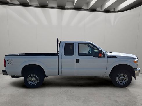 Used 2015 Ford F250 XL w/ Power Equipment Group AWD/4WD image 6
